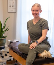 Book an Appointment with Dr. Amelia Kennedy (Gagner) for Chiropractic Care