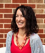Book an Appointment with Kali Moore for Collaborative