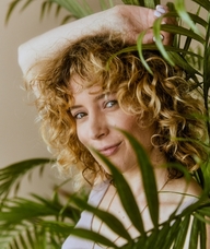 Book an Appointment with Lauren Mooney for Sound Healing